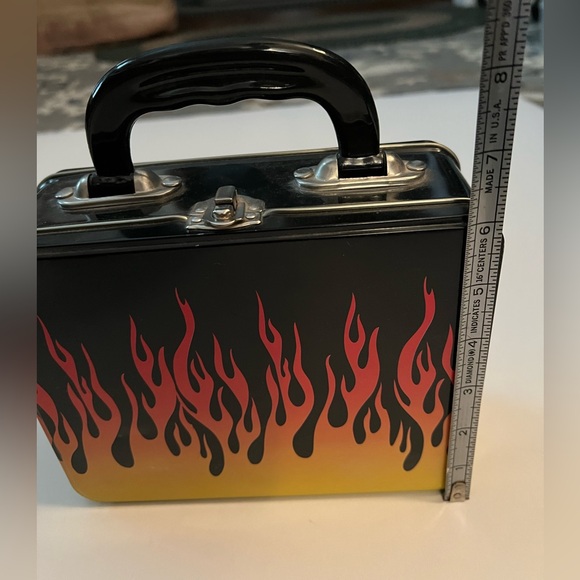 Flames Tin Lunch Box - Picture 7 of 7